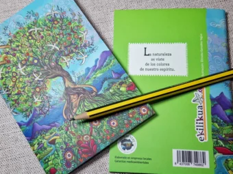 Libreta Mujer árbol 3